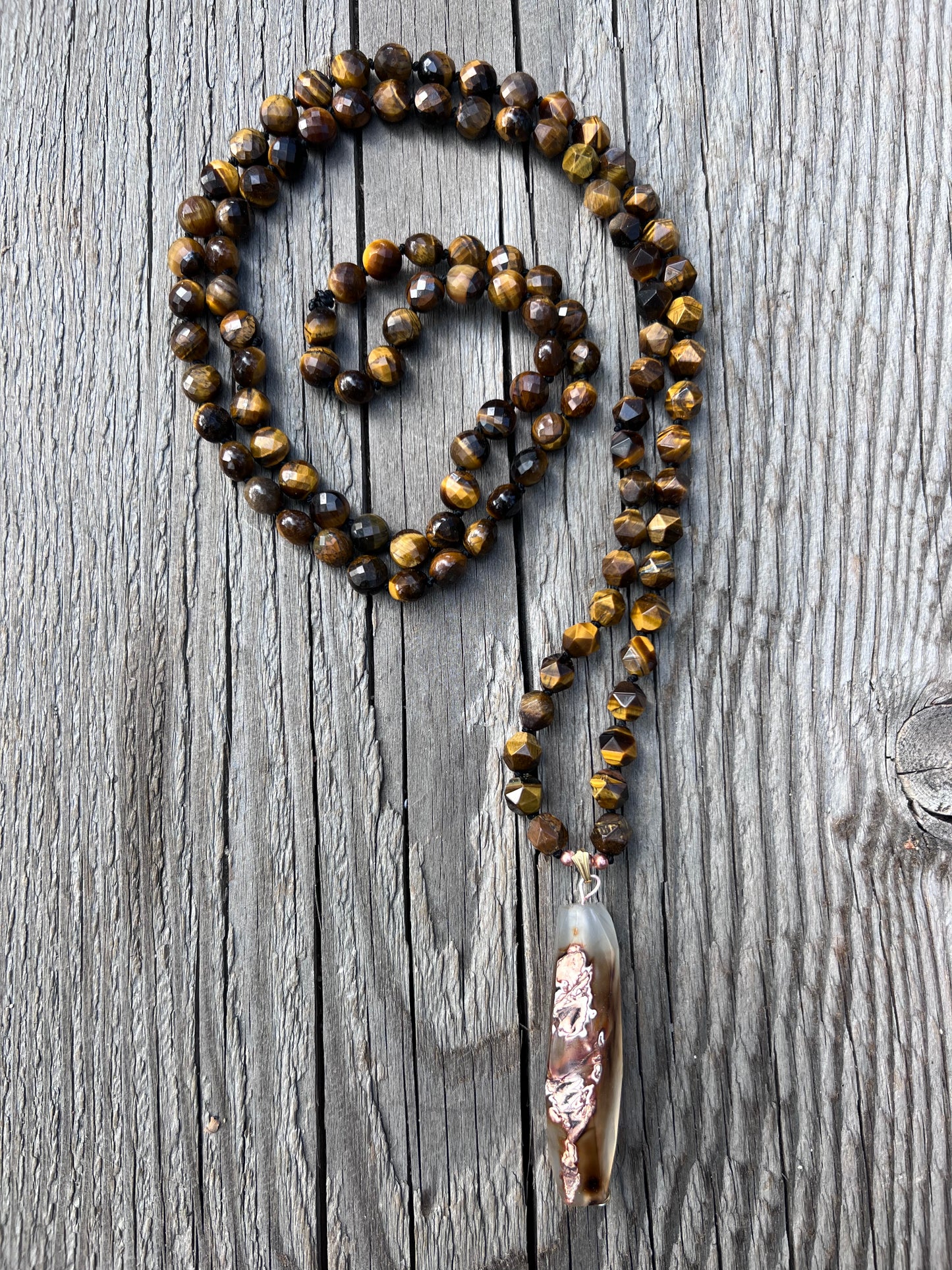 Tiger’s Eye Mala & bracelet. Gold plated beads. Agate pendant. I am abundant. Balance, protection, and financial ease flows to me freely.